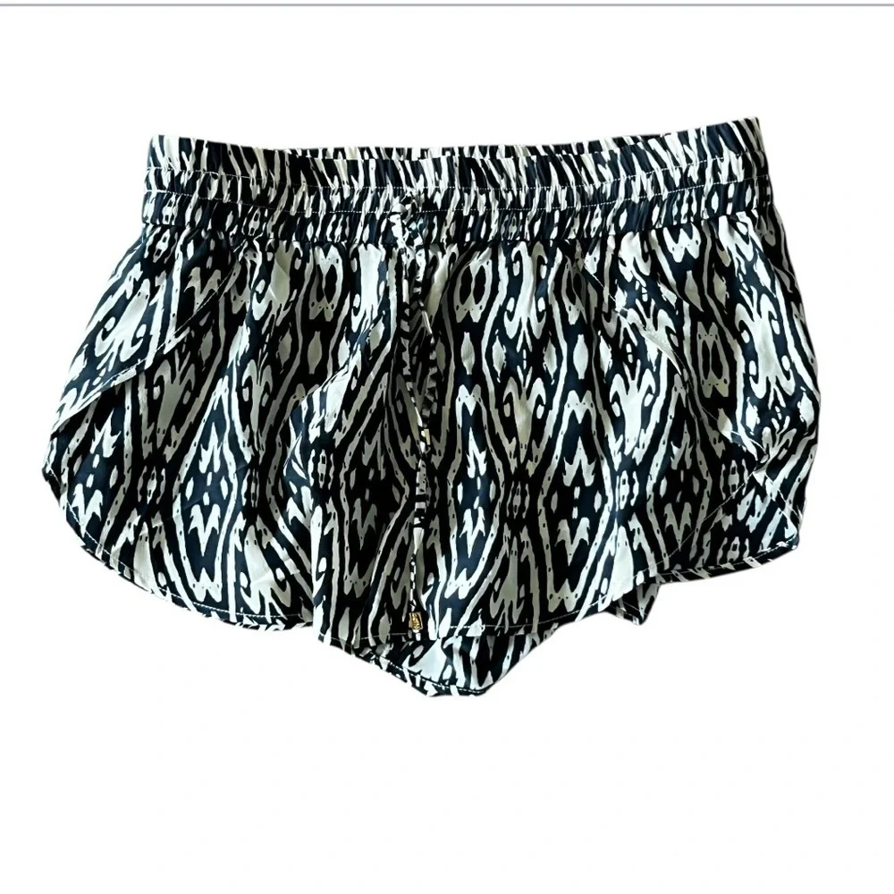 NWT Caffe Women’s Swim Shorts Coverup Black Cream Size Small